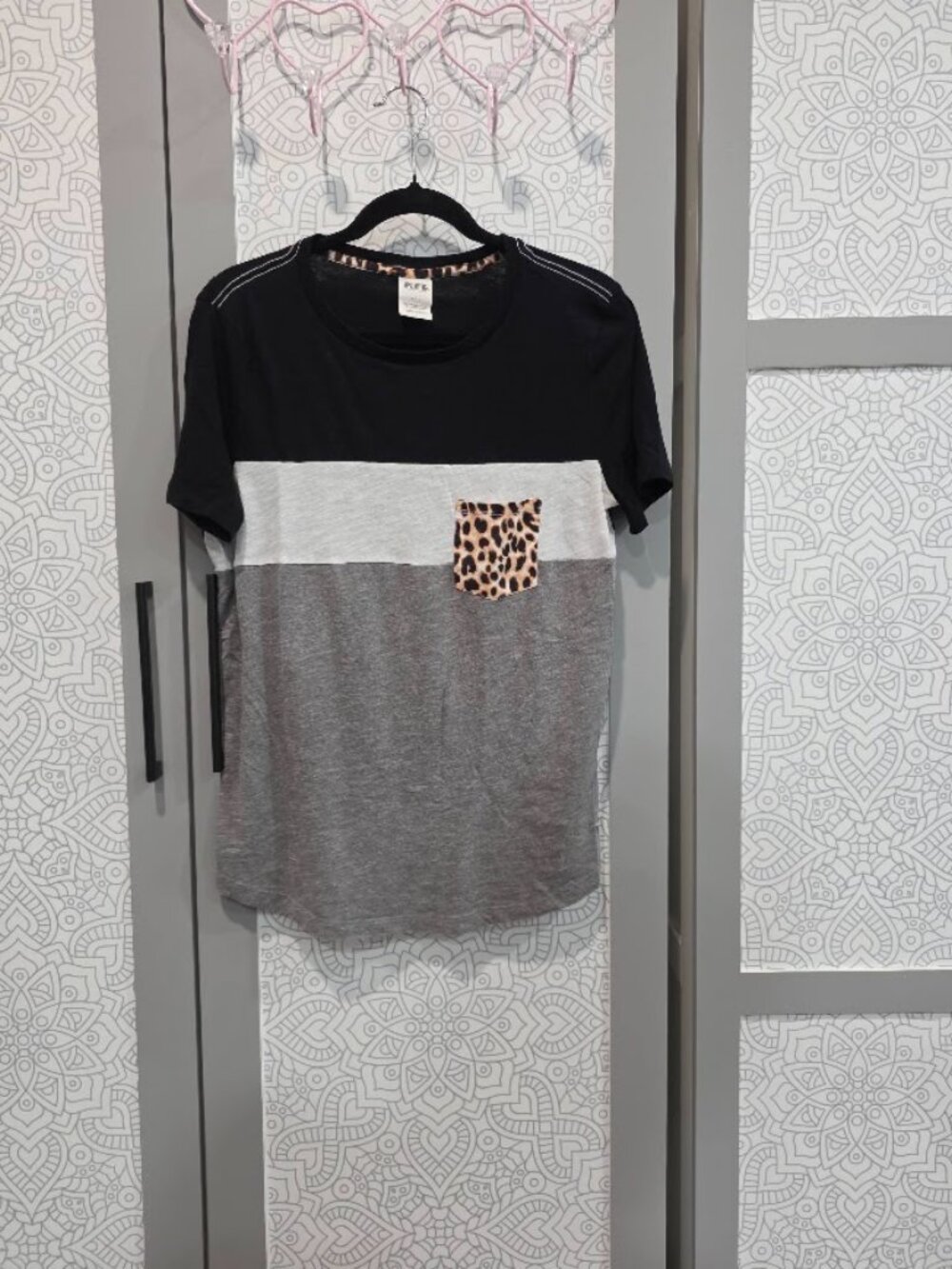 Victoria Secret "PINK" Black and Gray Tee with Leopard Print Pocket, Size L